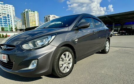 Hyundai Solaris II рестайлинг, 2011 год, 860 000 рублей, 6 фотография