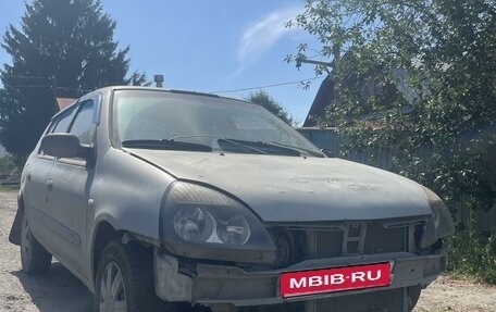 Renault Symbol I, 2004 год, 200 000 рублей, 1 фотография