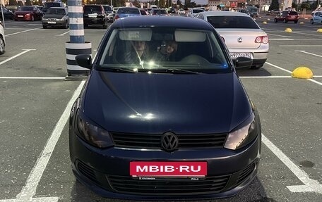 Volkswagen Polo VI (EU Market), 2011 год, 820 000 рублей, 2 фотография