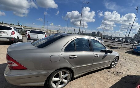 Mercedes-Benz C-Класс, 2005 год, 580 000 рублей, 2 фотография