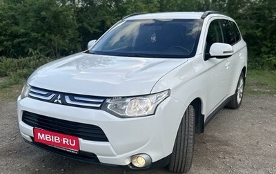 Mitsubishi Outlander III рестайлинг 3, 2013 год, 1 730 000 рублей, 1 фотография