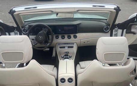 Mercedes-Benz E-Класс, 2018 год, 6 000 000 рублей, 11 фотография