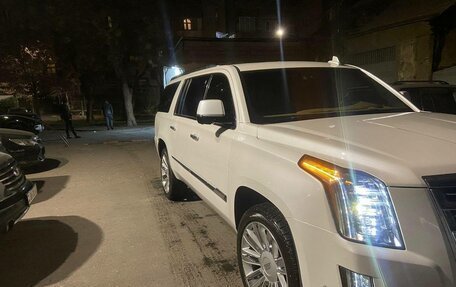 Cadillac Escalade IV, 2017 год, 8 000 000 рублей, 2 фотография