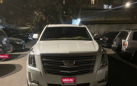 Cadillac Escalade IV, 2017 год, 8 000 000 рублей, 6 фотография