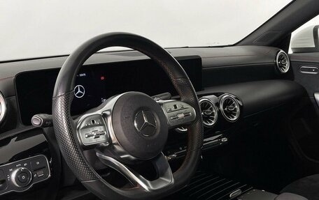 Mercedes-Benz CLA, 2021 год, 3 987 000 рублей, 17 фотография