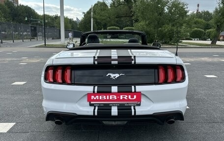 Ford Mustang VI рестайлинг, 2018 год, 3 200 000 рублей, 8 фотография