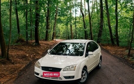 Ford Focus II рестайлинг, 2005 год, 395 000 рублей, 2 фотография