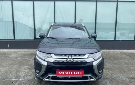 Mitsubishi Outlander III рестайлинг 3, 2019 год, 2 860 000 рублей, 8 фотография