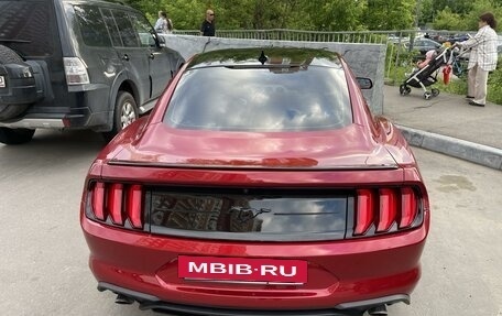 Ford Mustang VI рестайлинг, 2020 год, 3 300 000 рублей, 2 фотография