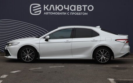 Toyota Camry, 2021 год, 3 850 000 рублей, 5 фотография