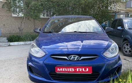 Hyundai Solaris II рестайлинг, 2011 год, 750 000 рублей, 1 фотография