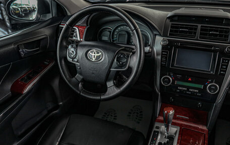 Toyota Camry, 2011 год, 1 649 000 рублей, 10 фотография