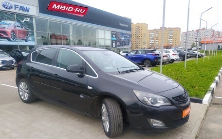 Opel Astra J, 2011 год, 700 000 рублей, 3 фотография