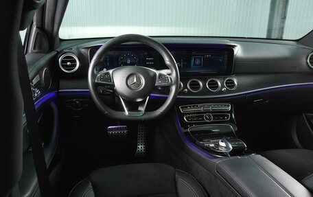 Mercedes-Benz E-Класс, 2017 год, 4 326 000 рублей, 6 фотография