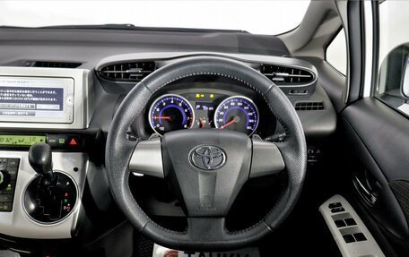 Toyota Wish II, 2013 год, 1 712 000 рублей, 8 фотография