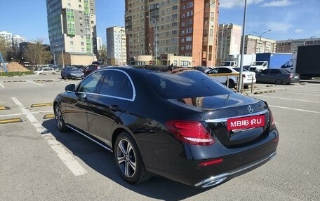 Mercedes-Benz E-Класс, 2019 год, 3 990 000 рублей, 8 фотография