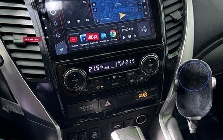 Mitsubishi Pajero Sport III рестайлинг, 2018 год, 3 298 000 рублей, 16 фотография