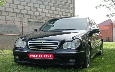 Mercedes-Benz C-Класс, 2006 год, 850 000 рублей, 2 фотография