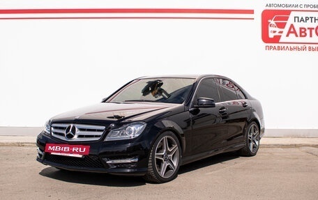 Mercedes-Benz C-Класс, 2011 год, 2 000 000 рублей, 3 фотография