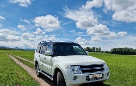 Mitsubishi Pajero IV, 2014 год, 2 999 000 рублей, 4 фотография