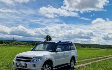 Mitsubishi Pajero IV, 2014 год, 2 999 000 рублей, 2 фотография