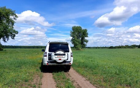 Mitsubishi Pajero IV, 2014 год, 2 999 000 рублей, 24 фотография