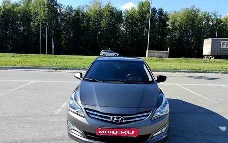 Hyundai Solaris II рестайлинг, 2014 год, 950 000 рублей, 2 фотография