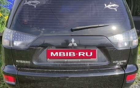 Mitsubishi Outlander III рестайлинг 3, 2010 год, 1 290 000 рублей, 2 фотография
