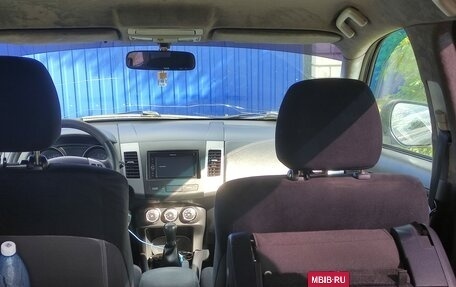 Mitsubishi Outlander III рестайлинг 3, 2010 год, 1 290 000 рублей, 10 фотография