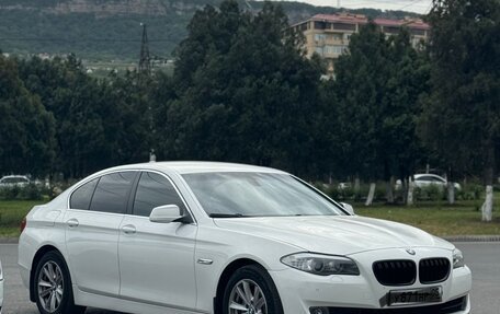 BMW 5 серия, 2012 год, 1 950 000 рублей, 2 фотография