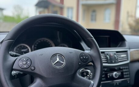 Mercedes-Benz E-Класс, 2010 год, 1 690 000 рублей, 9 фотография