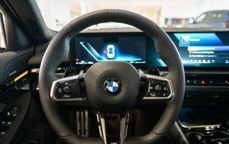 BMW 5 серия, 2024 год, 8 222 000 рублей, 12 фотография