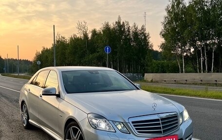 Mercedes-Benz E-Класс, 2012 год, 1 660 000 рублей, 2 фотография