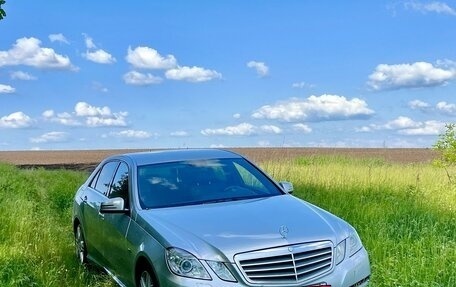 Mercedes-Benz E-Класс, 2012 год, 1 660 000 рублей, 3 фотография