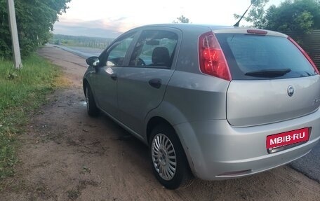 Fiat Punto III Punto Evo рестайлинг, 2006 год, 635 000 рублей, 2 фотография