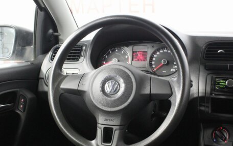 Volkswagen Polo VI (EU Market), 2012 год, 856 000 рублей, 14 фотография