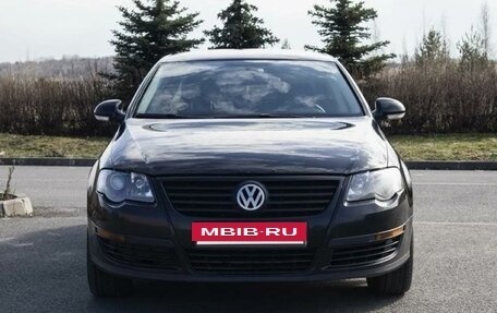 Volkswagen Passat B6, 2006 год, 650 000 рублей, 2 фотография