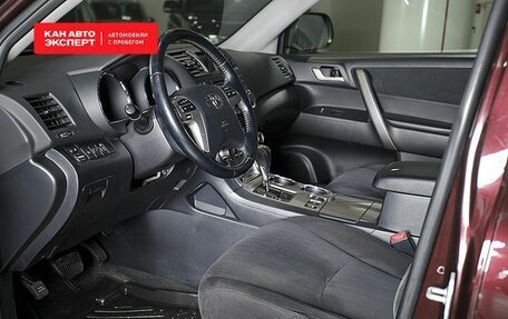 Toyota Highlander III, 2012 год, 2 263 000 рублей, 11 фотография