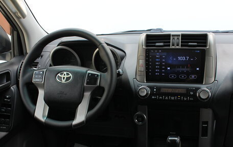 Toyota Land Cruiser Prado 150 рестайлинг 2, 2012 год, 3 440 000 рублей, 13 фотография