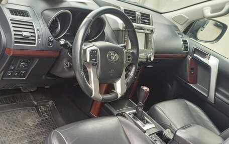 Toyota Land Cruiser Prado 150 рестайлинг 2, 2016 год, 3 899 000 рублей, 10 фотография