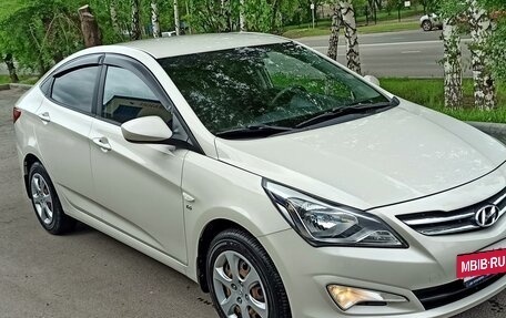 Hyundai Solaris II рестайлинг, 2015 год, 1 400 000 рублей, 8 фотография