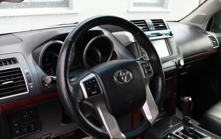 Toyota Land Cruiser Prado 150 рестайлинг 2, 2017 год, 4 299 000 рублей, 15 фотография