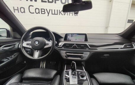 BMW 7 серия, 2018 год, 4 600 000 рублей, 11 фотография