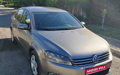 Volkswagen Passat B7, 2013 год, 1 500 000 рублей, 1 фотография