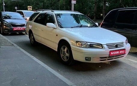 Toyota Camry, 1999 год, 450 000 рублей, 1 фотография