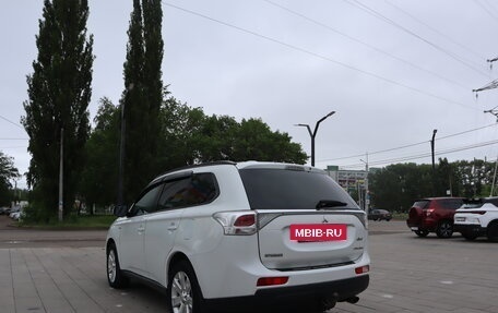 Mitsubishi Outlander III рестайлинг 3, 2013 год, 1 459 000 рублей, 4 фотография