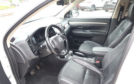 Mitsubishi Outlander III рестайлинг 3, 2013 год, 1 459 000 рублей, 13 фотография