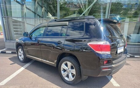 Toyota Highlander III, 2012 год, 2 200 000 рублей, 4 фотография