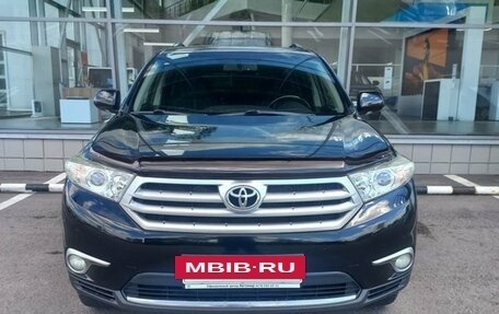 Toyota Highlander III, 2012 год, 2 200 000 рублей, 2 фотография