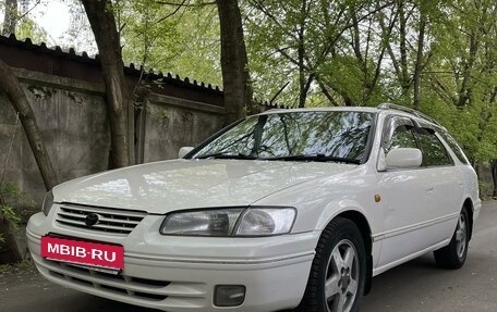 Toyota Camry, 1999 год, 450 000 рублей, 3 фотография